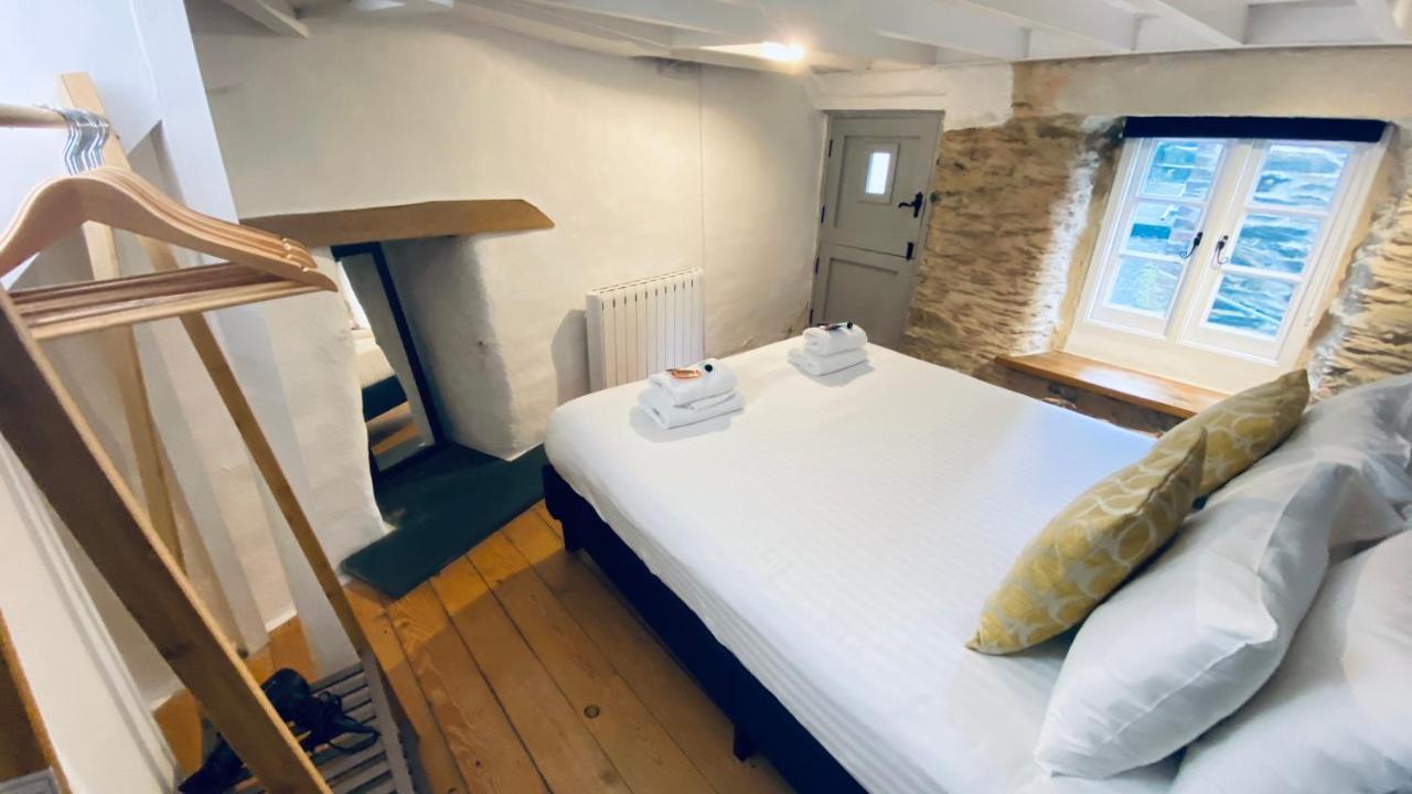 Spindrift Is A Beautiful Newly Refurbished Three Bedroom Private Family House Located On The Old Harbour And The Coastal Path In The Heart Of Beautiful Polperro Exteriör bild