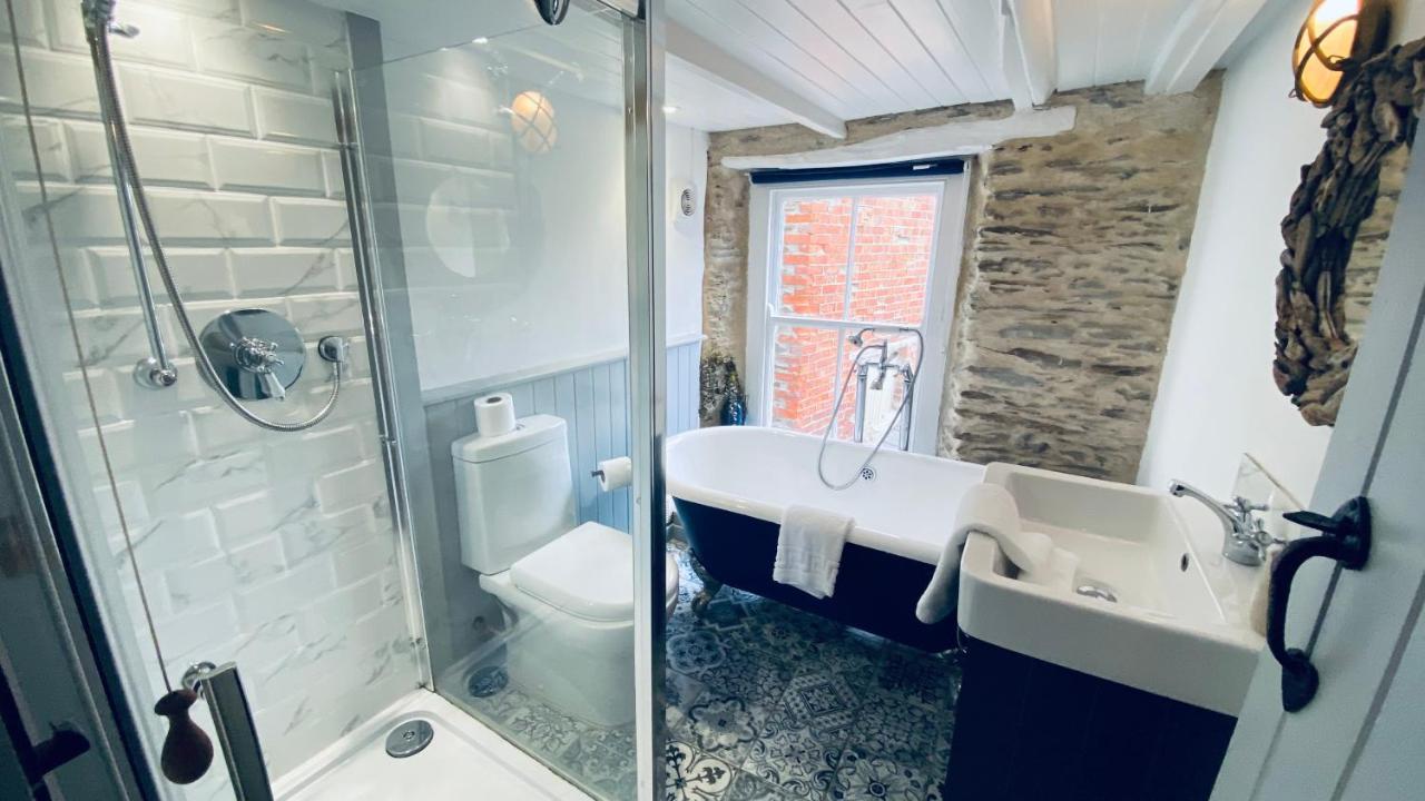 Spindrift Is A Beautiful Newly Refurbished Three Bedroom Private Family House Located On The Old Harbour And The Coastal Path In The Heart Of Beautiful Polperro Exteriör bild